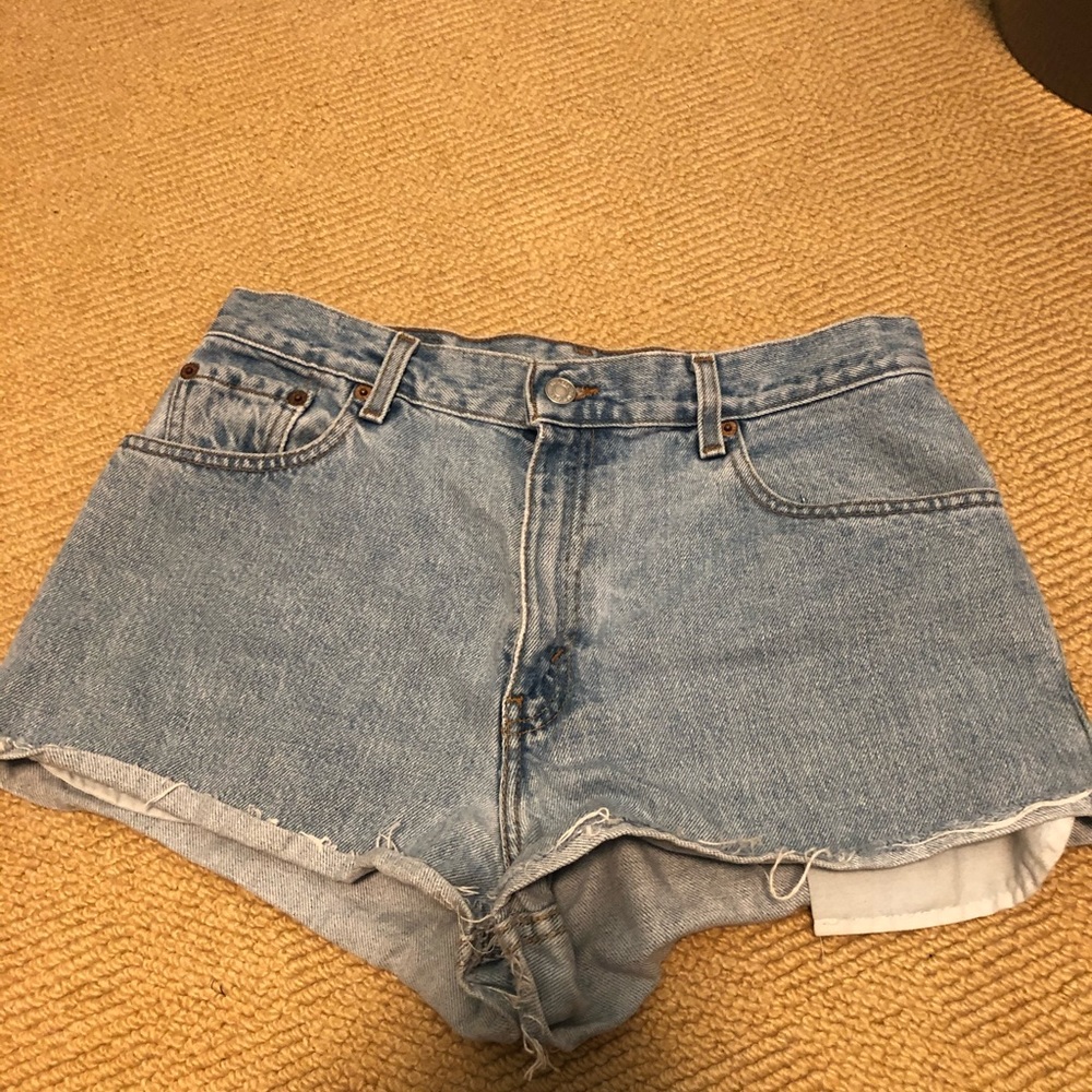 550 LEVI JEAN SHORTS